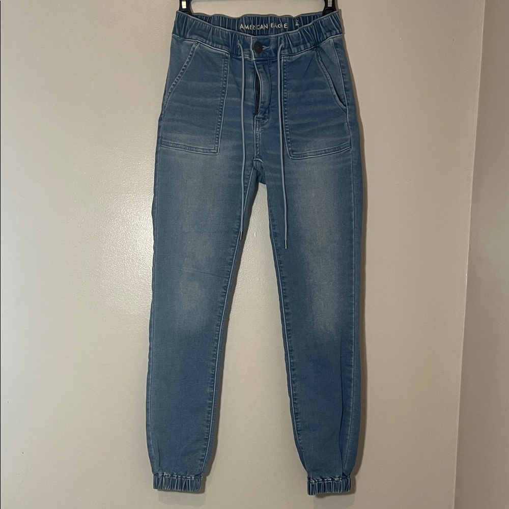American Eagle Outfitters Sky Blue Cropped Jeans size 2